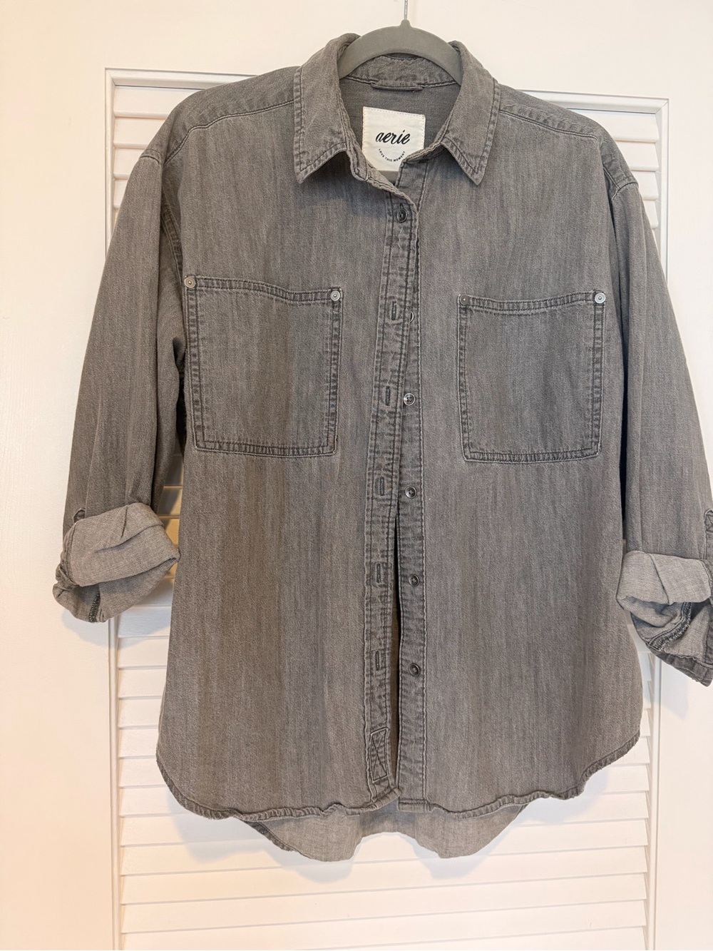 Aerie Women's Gray Button-Up Denim Shirt